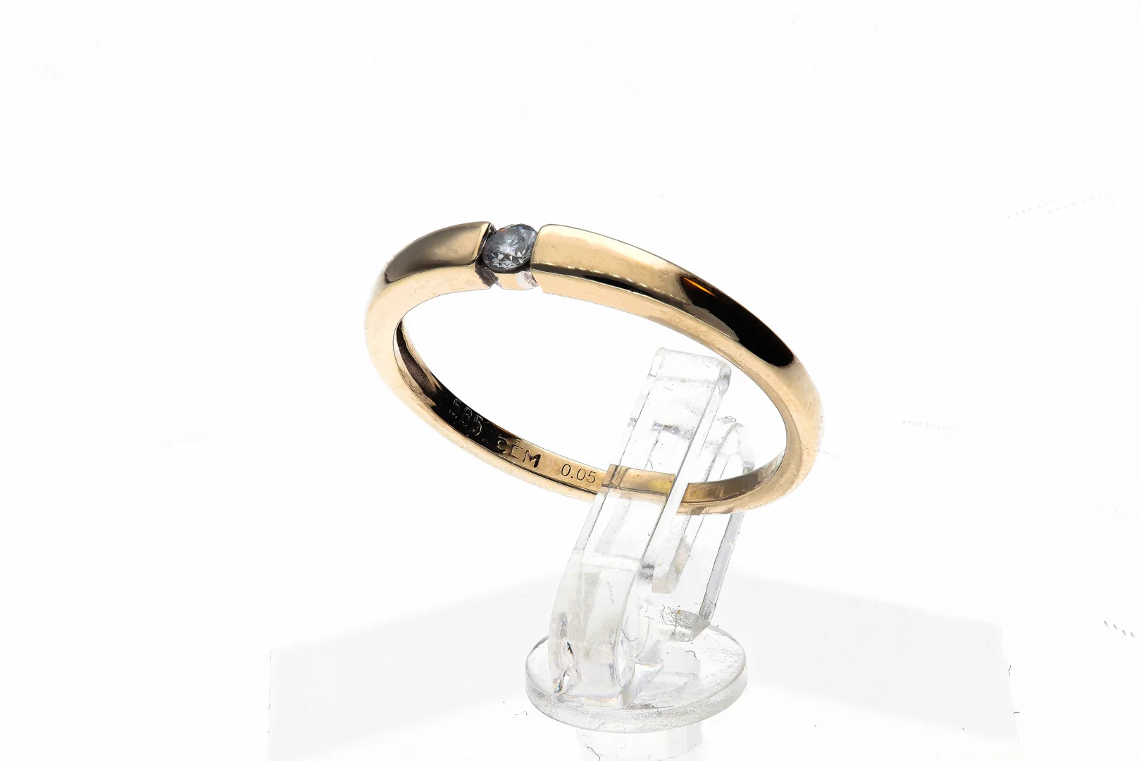 585er Goldring mit Solitär-Diamant