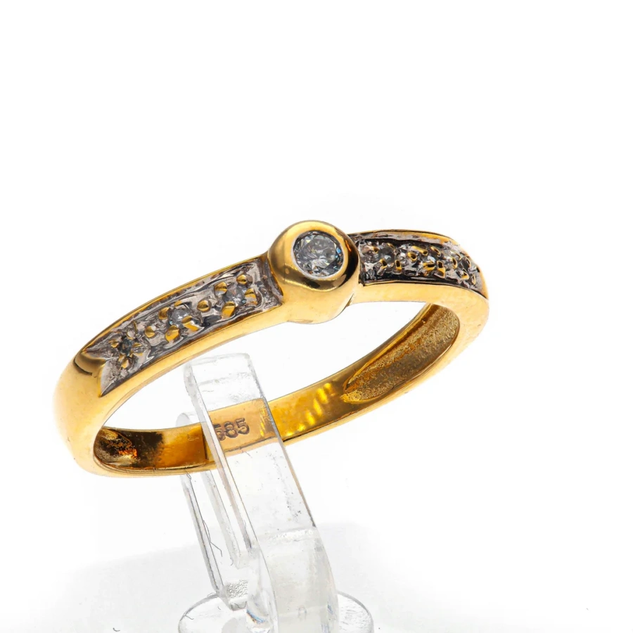 585er Goldring mit 0,12 ct Mittelstein & 6 Diamanten