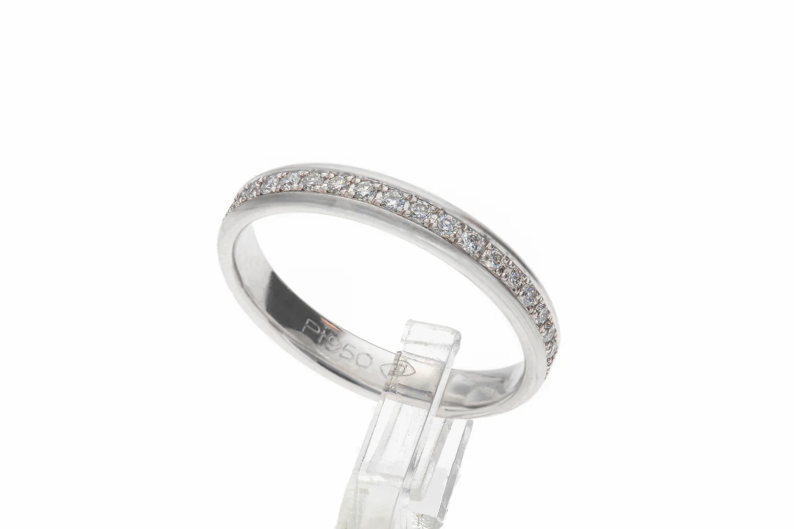 950 Platinring mit 38 Brillanten ca. 0,40 ct